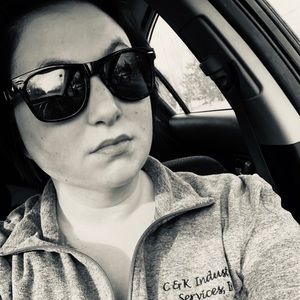 Meet your Posher, Marissa